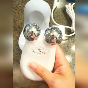 Nuface Trinity Face Lifter/massager
